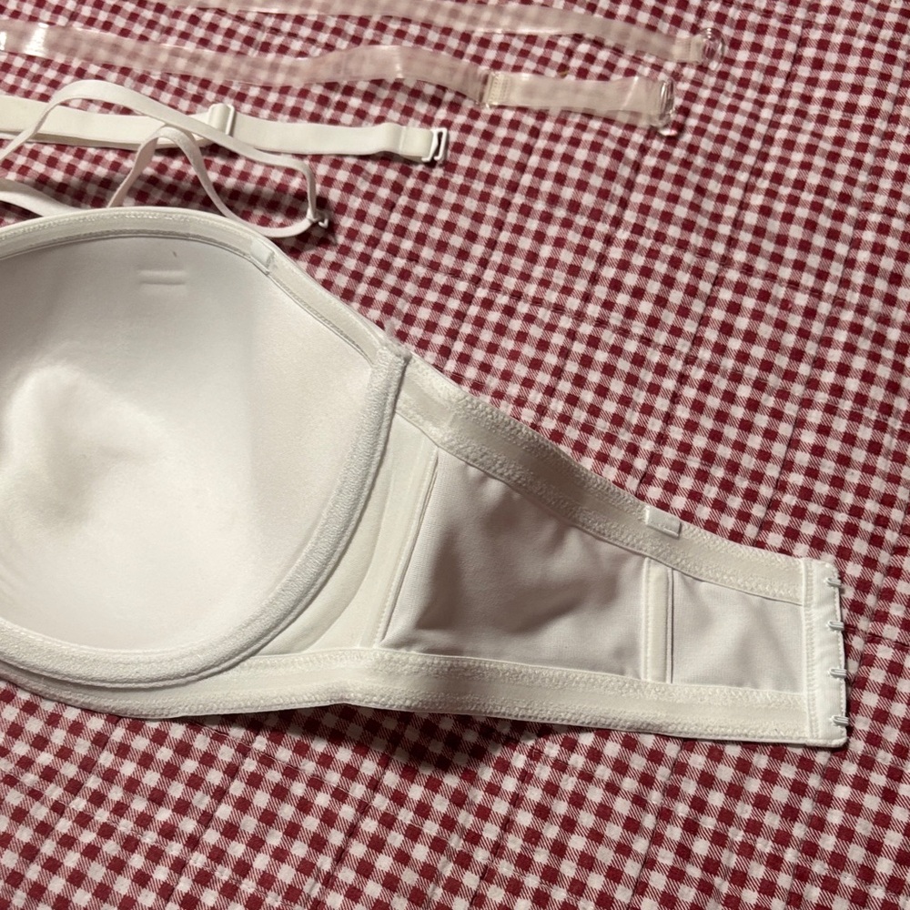Cache 5-Way Convertible & Strapless Bra - Picture 13 of 14